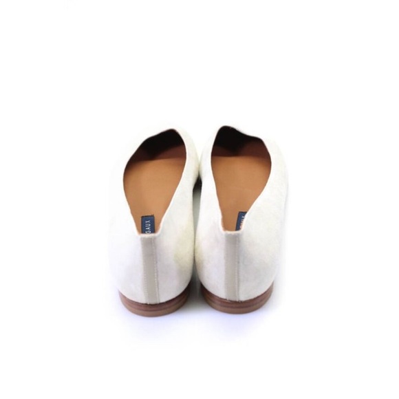 Margaux Womens Classic Round Toe Ballet Flats Suede Ivory Size 42 12 A (Narrow) - Picture 3 of 5